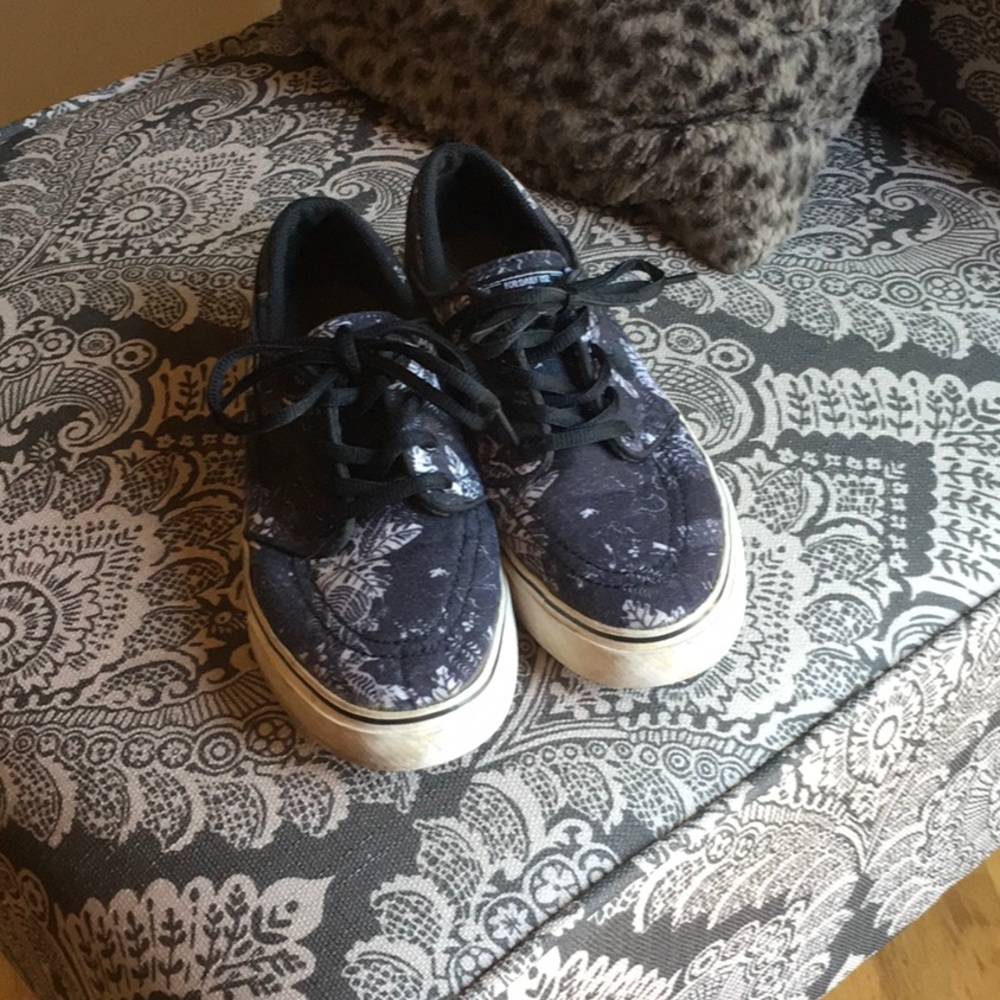 Janoski shoes